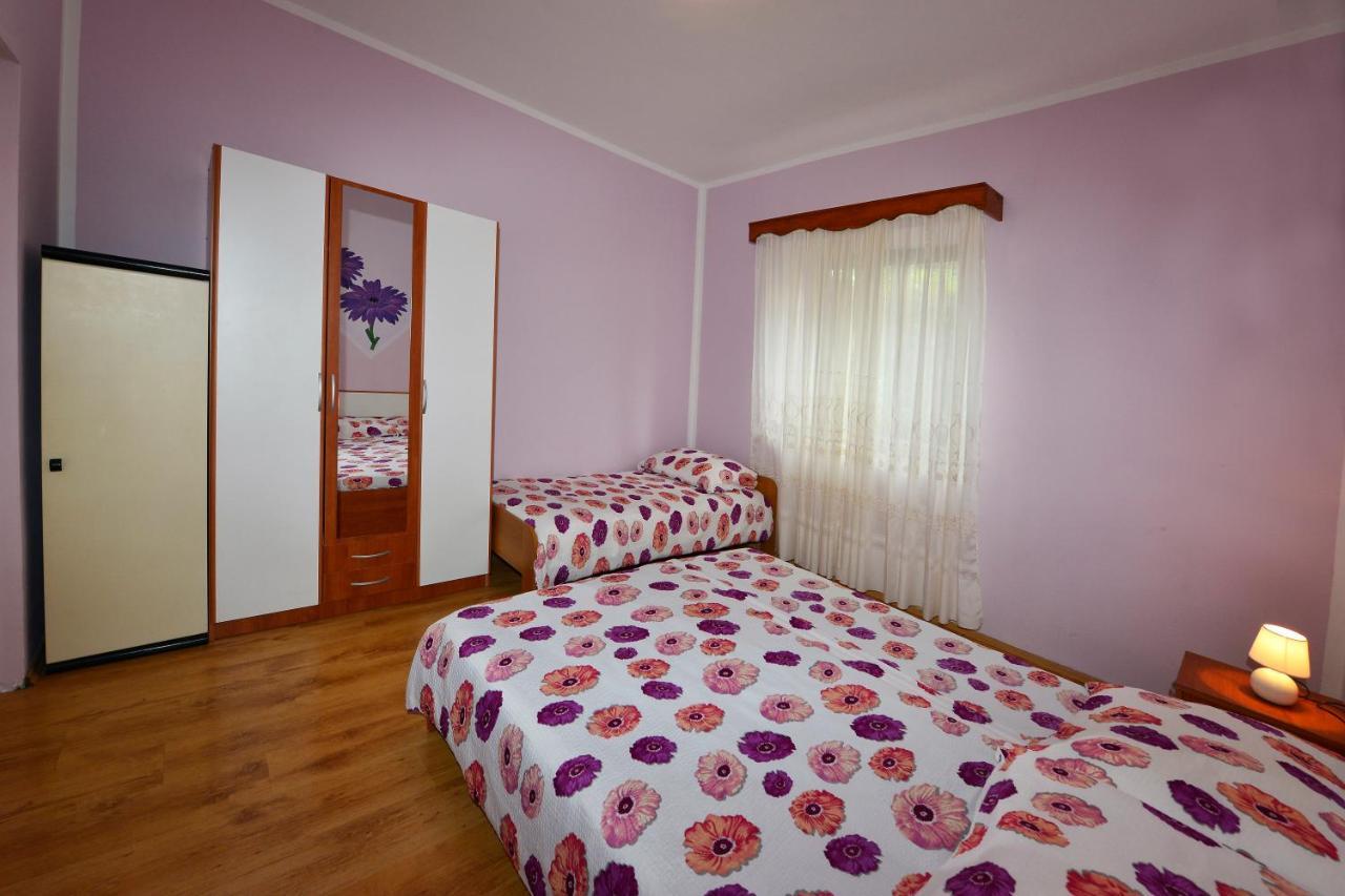 Apartments Ella Porec Exterior photo