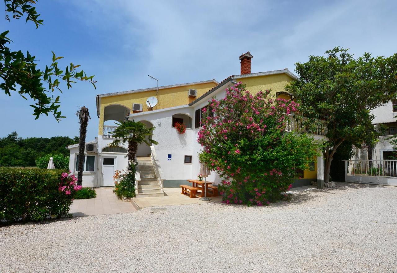 Apartments Ella Porec Exterior photo