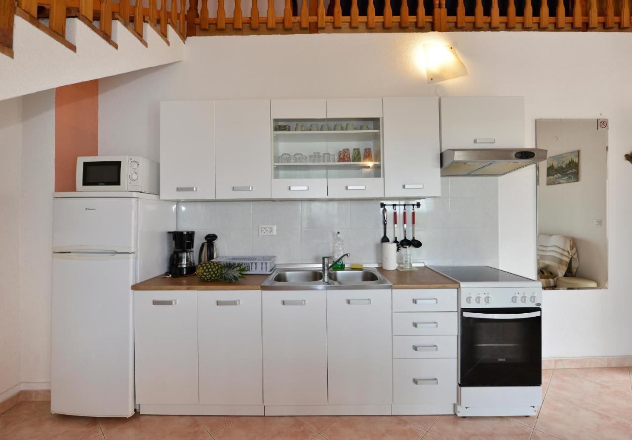 Apartments Ella Porec Exterior photo